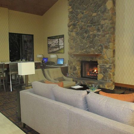 Crossroads Hotel & Event Center Fort Dodge Extérieur photo