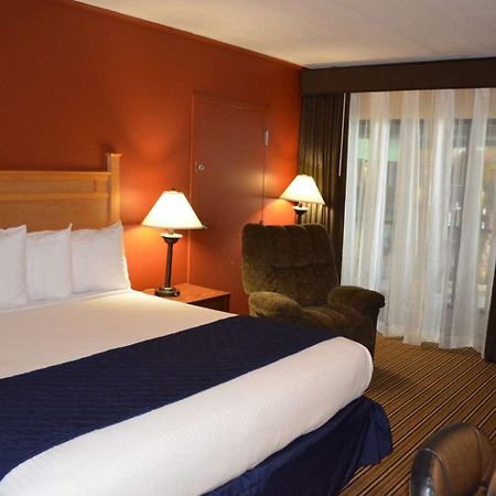 Crossroads Hotel & Event Center Fort Dodge Extérieur photo