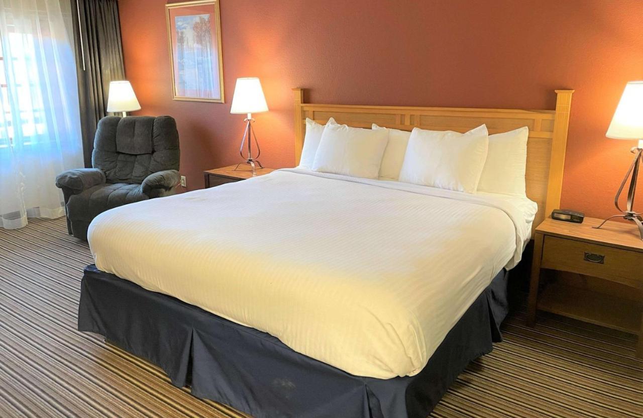 Crossroads Hotel & Event Center Fort Dodge Extérieur photo
