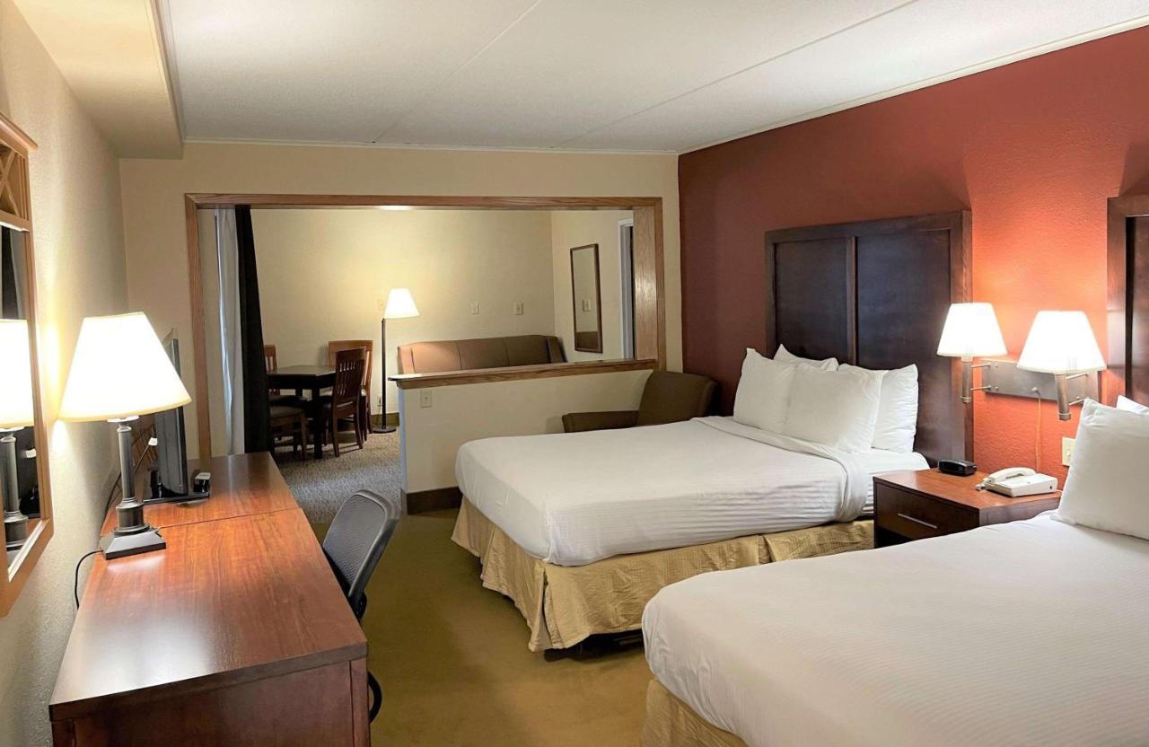 Crossroads Hotel & Event Center Fort Dodge Extérieur photo