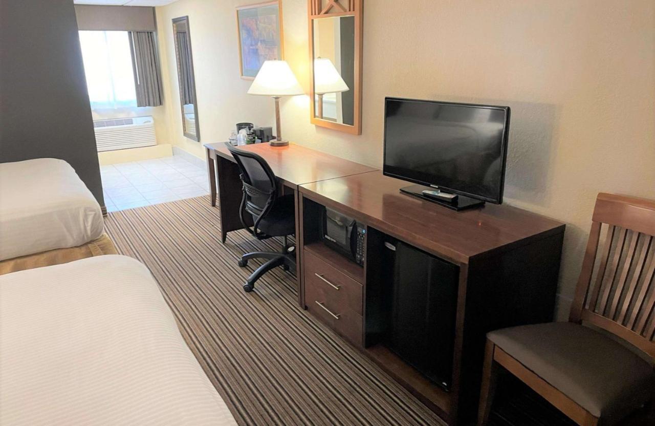 Crossroads Hotel & Event Center Fort Dodge Extérieur photo