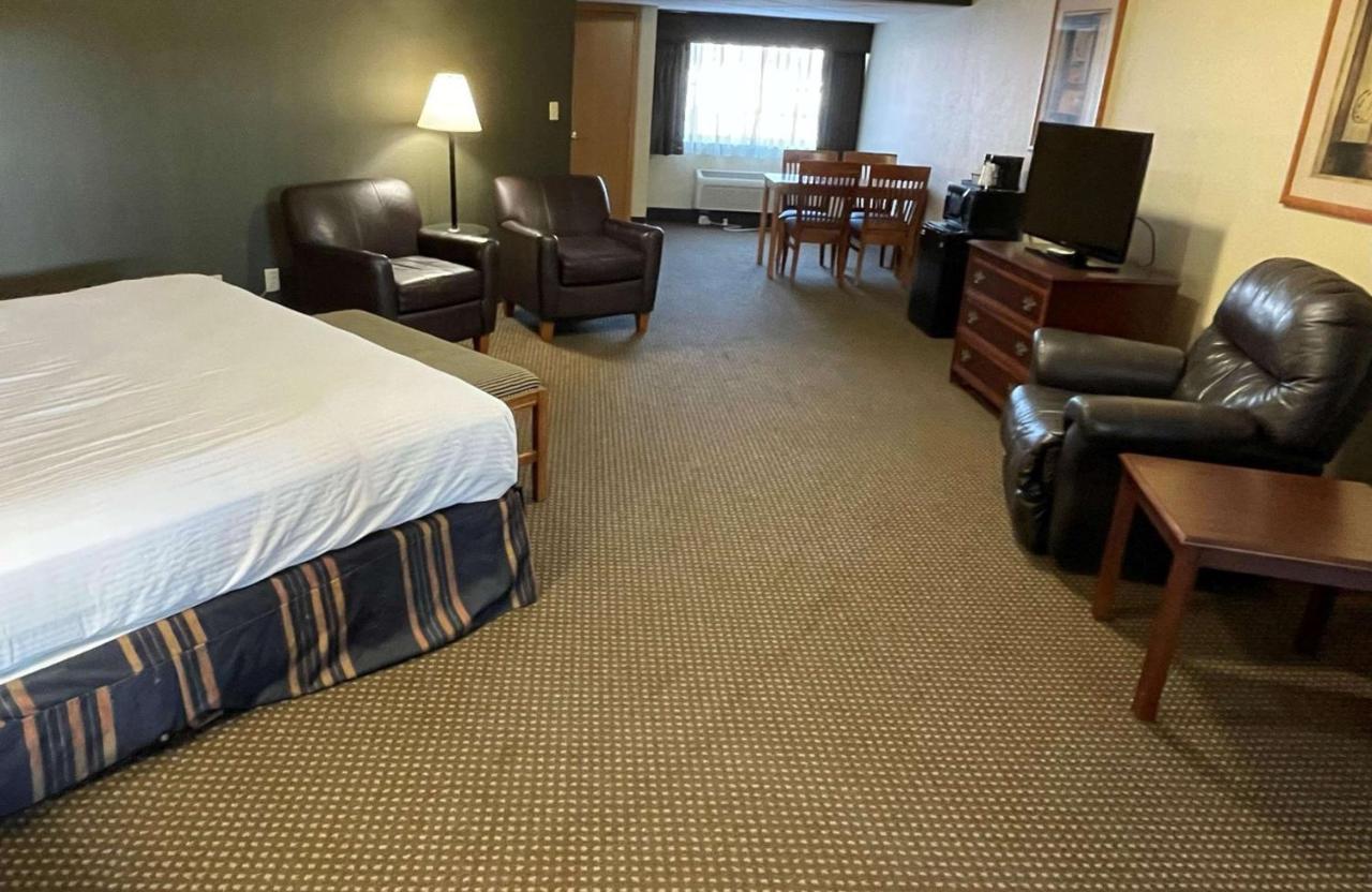 Crossroads Hotel & Event Center Fort Dodge Extérieur photo