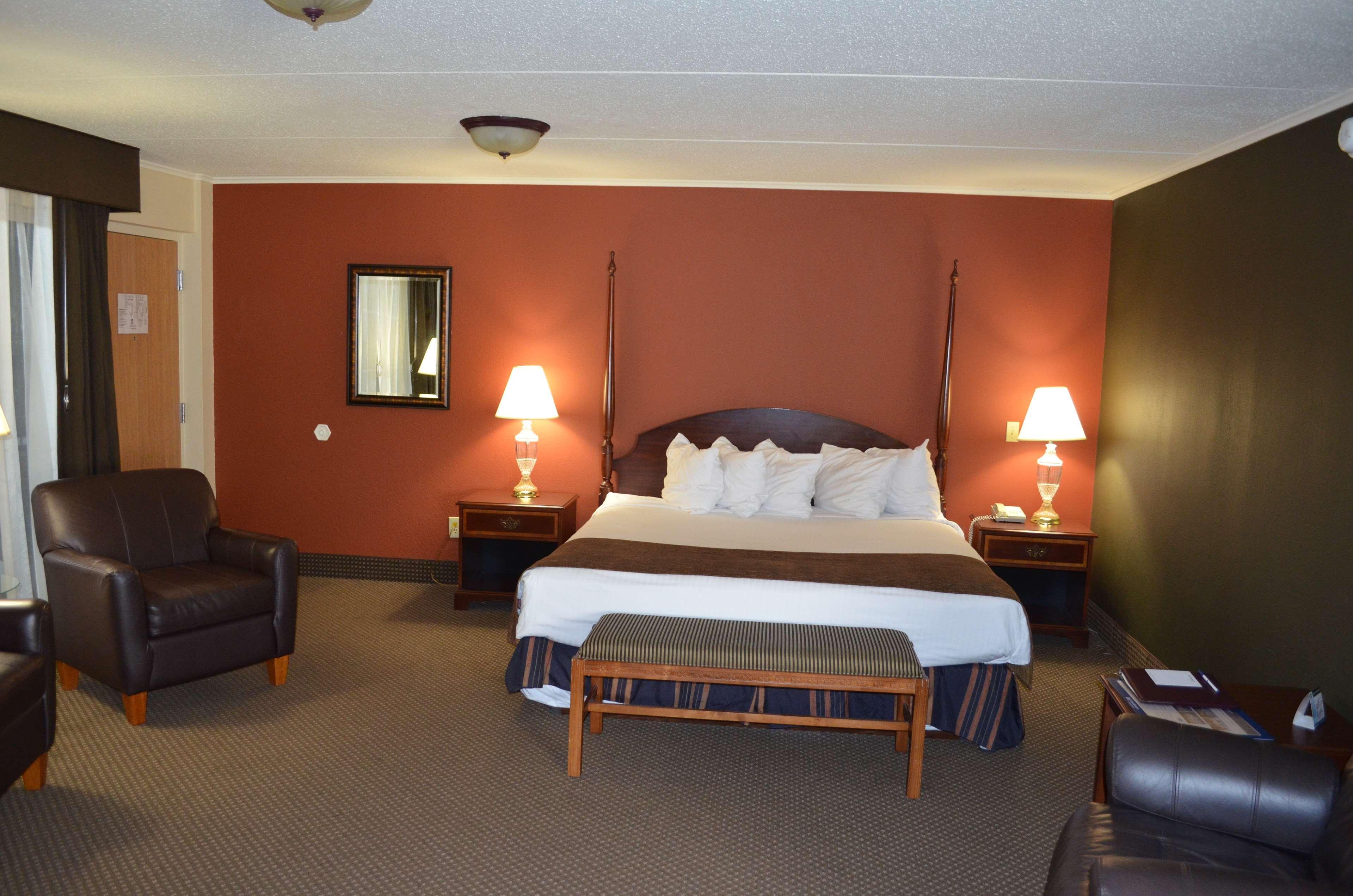 Crossroads Hotel & Event Center Fort Dodge Extérieur photo