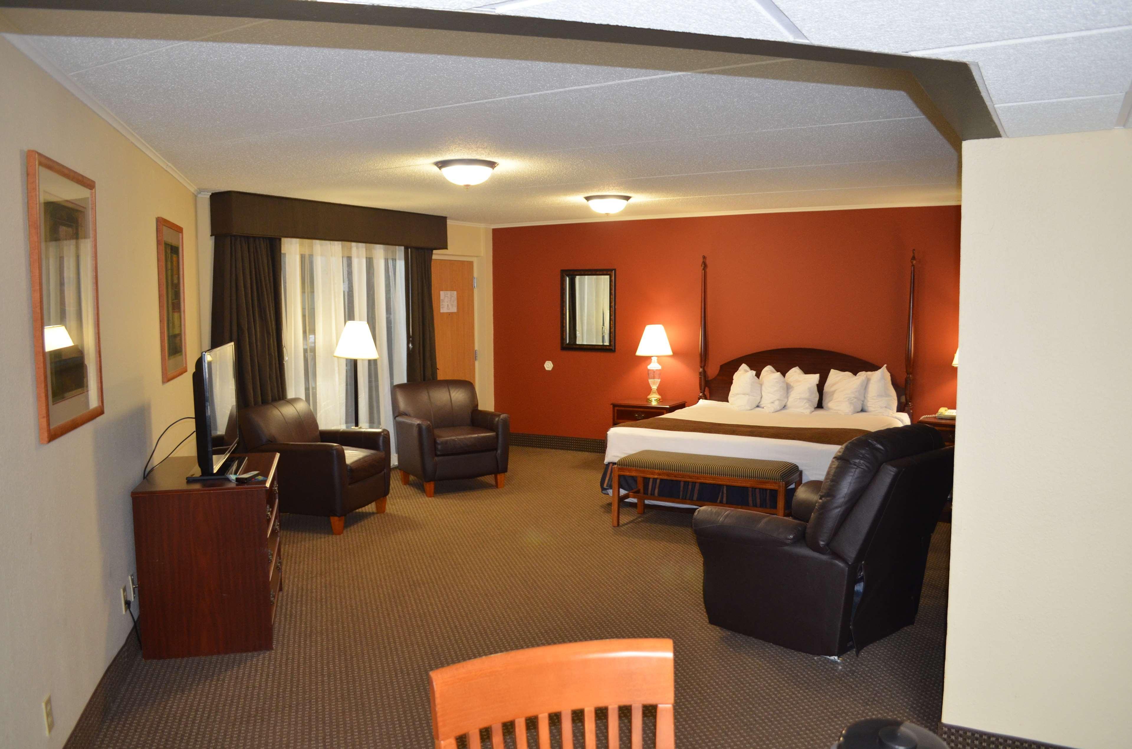 Crossroads Hotel & Event Center Fort Dodge Extérieur photo