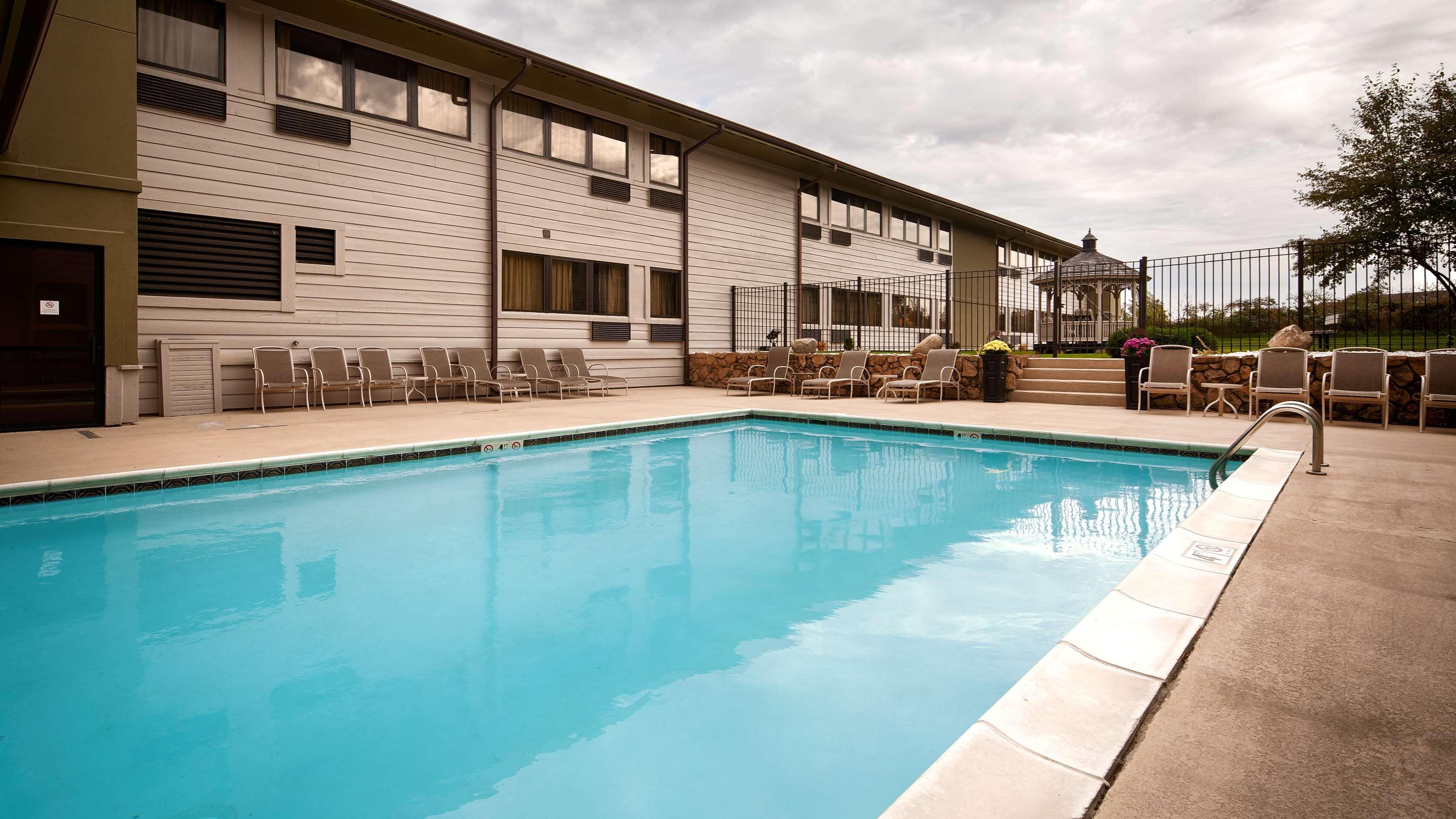 Crossroads Hotel & Event Center Fort Dodge Extérieur photo