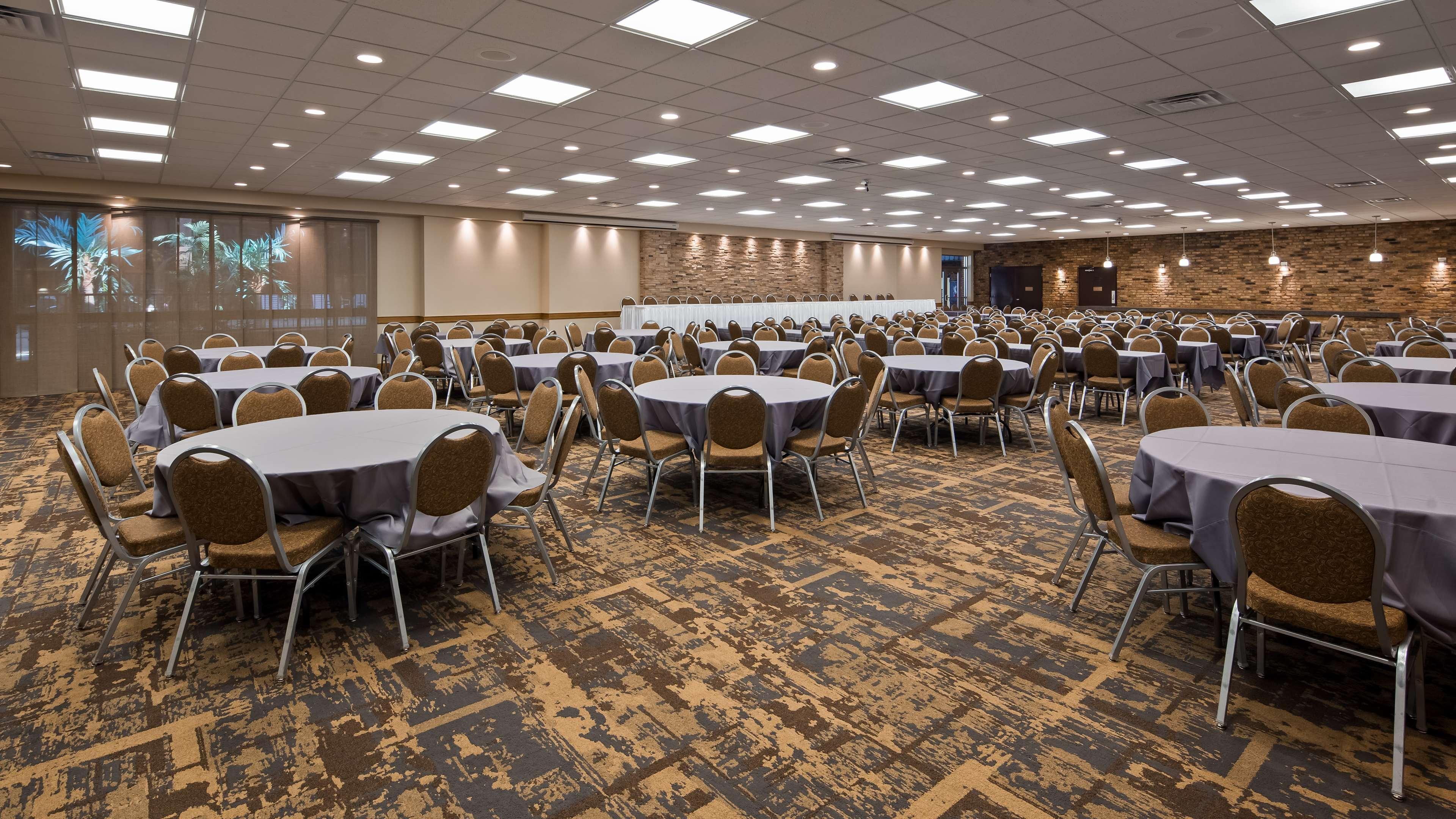 Crossroads Hotel & Event Center Fort Dodge Extérieur photo