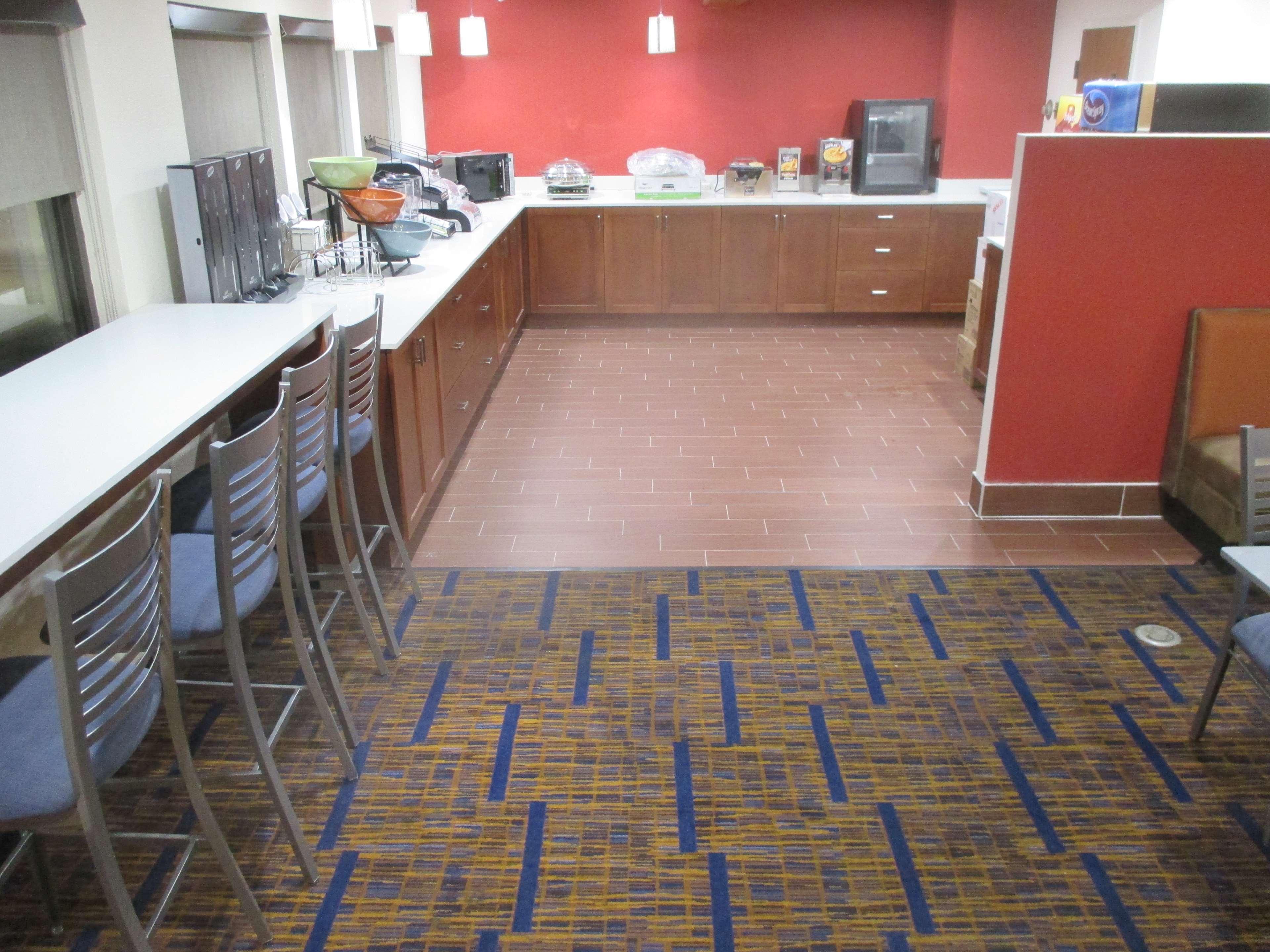 Crossroads Hotel & Event Center Fort Dodge Extérieur photo