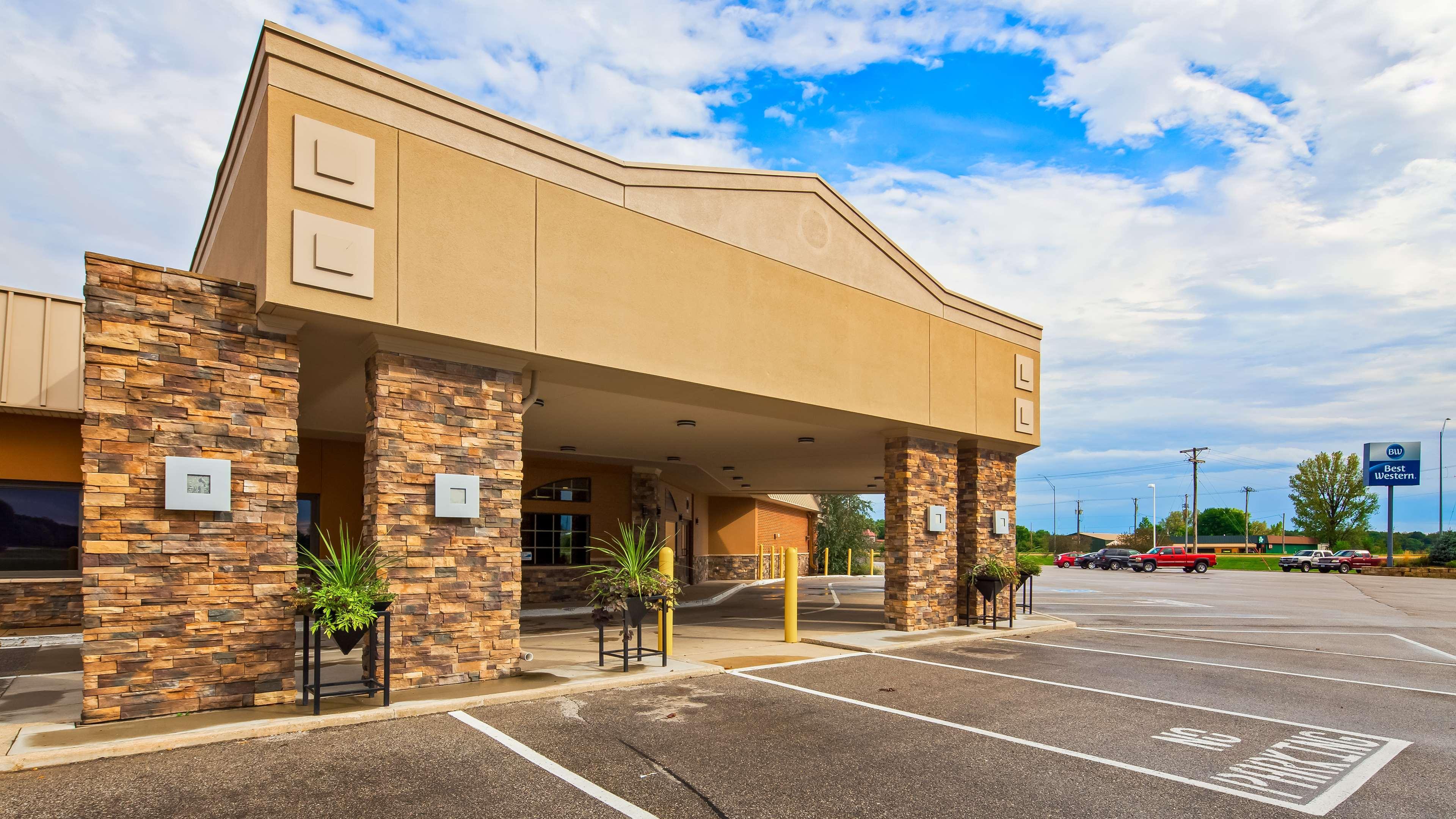 Crossroads Hotel & Event Center Fort Dodge Extérieur photo